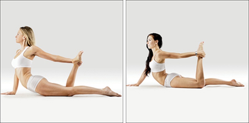 Pes hlavou nahoru s variací Ardha Dhanurasana - Ardha Dhanurasana in Eka Pada Urdhva Mukha Shvanasana