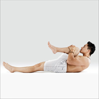 Uvolnění větrů - Ardha Vayu Muktyasana