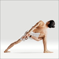 Svázaný boční úhel - Baddha Utthita Parshva Konasana
