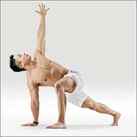 Nízký výpad s rotací - Parivritta Anjaneyasana