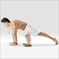 Rotovaná Čaturanga (Nízké prkno) - Parivritta Parshva Pada Utthita Chaturanga Dandasana