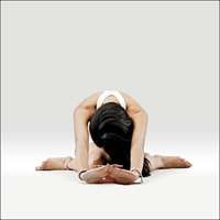 Diamantový sed na patách s variací Paschimottanasana - Paschimottanasana in Paripurna Vajrasana
